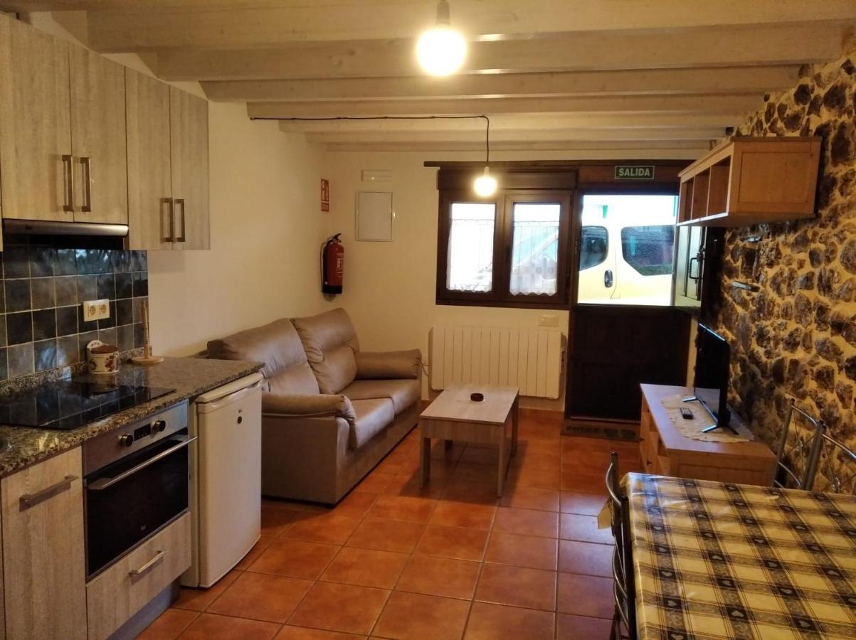 Villa Apartamento Alba Infiesto Exterior foto